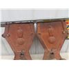 Image 3 : 2 Case Cast Seed Box Ends