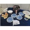 Image 1 : Oriental Style Vase, Cream + Sugar Set, Condiment Set plus more