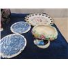 Image 2 : Oriental Style Vase, Cream + Sugar Set, Condiment Set plus more
