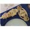 Image 3 : Very Detailed Vintage Cast Light Fixture & Shade