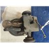 Image 2 : M Hash Field Fur/Leather Sewing Machine