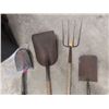 Image 2 : 4 Hand Yard Tools; Fork , Shovel & 2 Spades