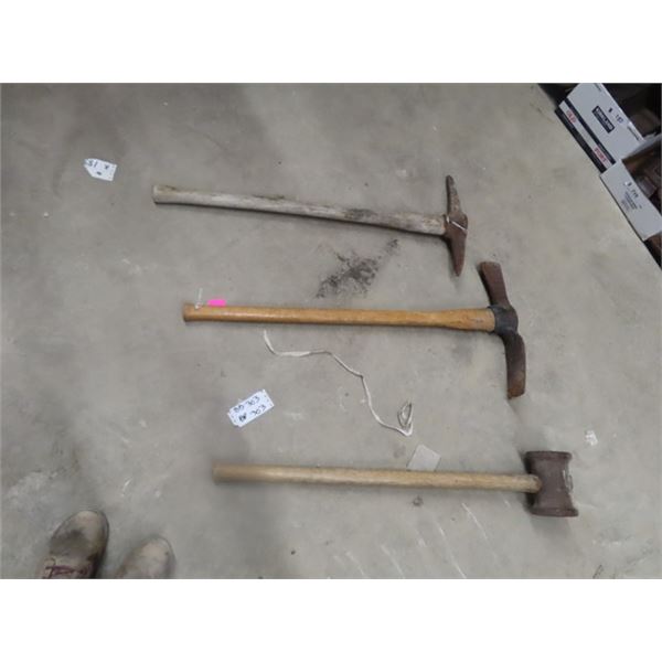 2 Picks & Post Mallet