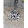 Image 3 : Metal Bird Bath 32" Tall 18" Wide