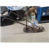 Image 1 : Vintage Garden Seeder