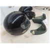 Image 2 : 2 Motorcycle Helmets with Shields DOT Approved Both XL