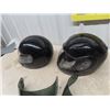 Image 3 : 2 Motorcycle Helmets with Shields DOT Approved Both XL