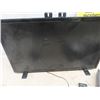 Image 3 : Insignia 24" TV & Samsung Blue Ray both with Remote