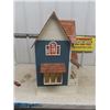 Image 2 : Wooden Doll House 28" x 23" x 15"