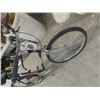 Image 2 : Venture Mountain Tour Variable Speed Pedal Bike