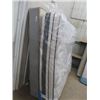 Image 2 : King Size Box Spring & Mattress