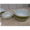 Image 2 : 6 Pyrex - 4 with Lids- Matching Set with Flower Design