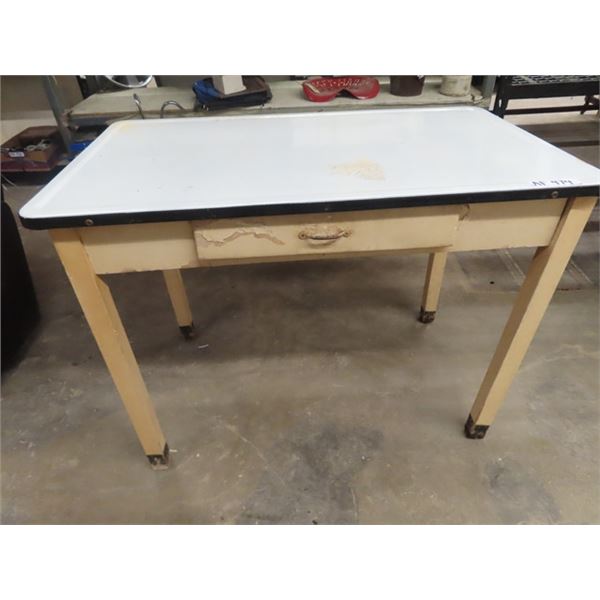 Enamel Top Table 31  x 25  x41 