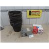 Image 1 : Floating Trough Deicer, 7 -Feed Buckets & 1 Mouse Trap