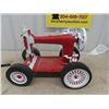 Image 1 : Sewing Machine Tractor Display