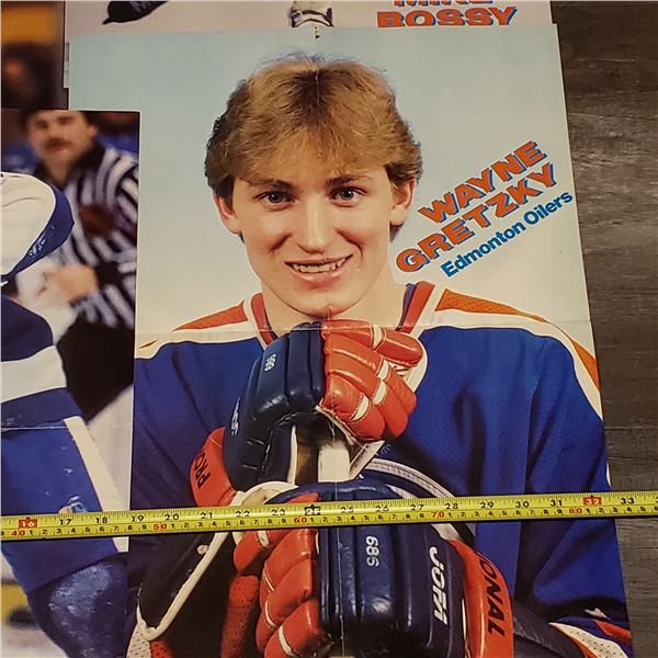 5 Vintage early 80s NOS Hockey Posters and Calendar Gretzky, Mike Bossy, Dale Hawerchuk, Rick Vaive,