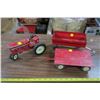 Image 1 : Toy Tractor - International & 2 Wagons
