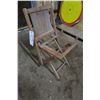 Image 2 : 2 Wooden Folding Chairs & Wooden Folding Table