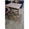 Image 8 : 2 Wooden Folding Chairs & Wooden Folding Table
