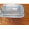 Image 3 : BLUE PYREX FRIDGE DISH (SOME CHIPS ON LID)