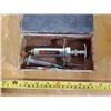 Image 1 : VINTAGE B-D CHAMPION NO. 507/10 SYRINGE IN BOX