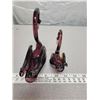 Image 5 : Pair of purple Altaglass swans Hand Made Medicine Hat, Alberta