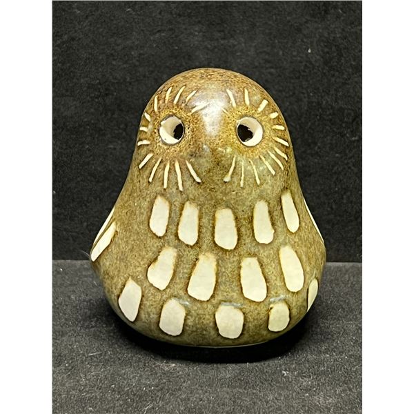 Strawberry Hill Werkshop Pottery Owl Figurine Canada (Approx: 2.75"T 2.5"W)