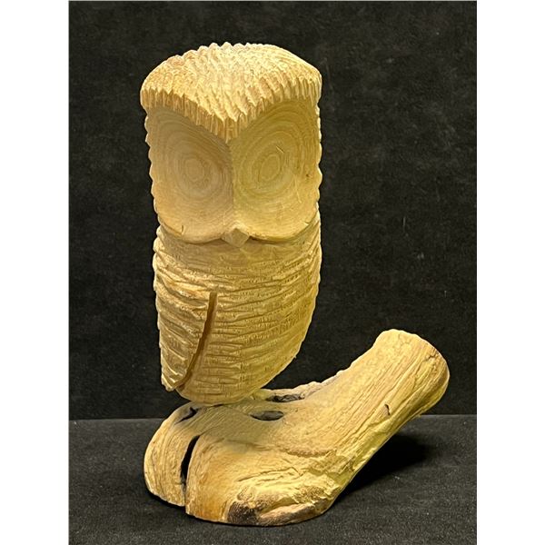 Peterson Owl - Canadian Wood Sculpture Carving (Approx: 5.75"T 4.5"W)