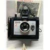 Image 2 : Vintage Polaroid Square Shooter 2 Land Camera w/box & instructions