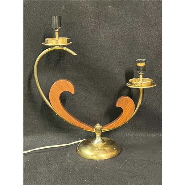 Mid Century Wood / Brass Table Lamp Works (Approx: 19"T 16"W)