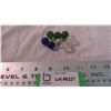 Image 1 : Bag/marbles, 2 blue 3 green 2 white 1 clear