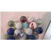 Image 2 : (23) Marbles, 1 shooter