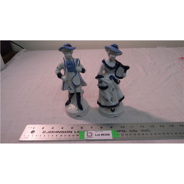 Instrumental couple ornaments