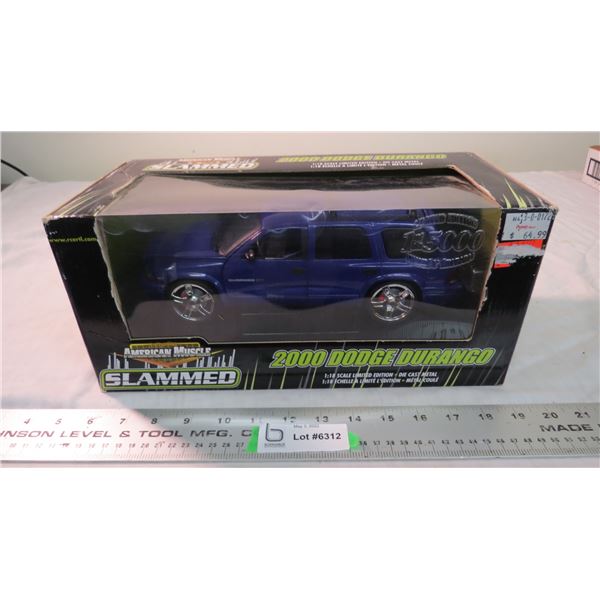 2000 Dodge Durango limited edition / 5000 - 1:18 scale