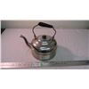 Image 1 : vintage kettle