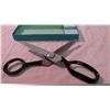 Image 3 : Vintage pinking shears with box