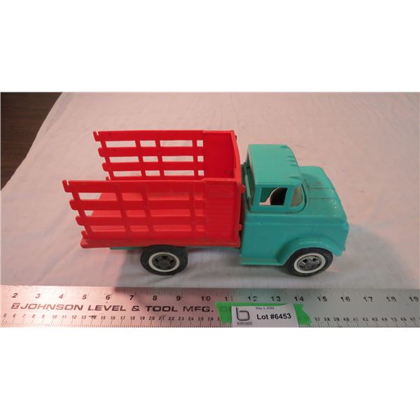 1950's reliable plastic farm truck - 11" long