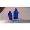 Image 1 : (2) Cobalt blue bottles