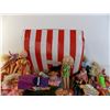 Image 5 : Vintage vinyl bag full of barbies (30+) new + old