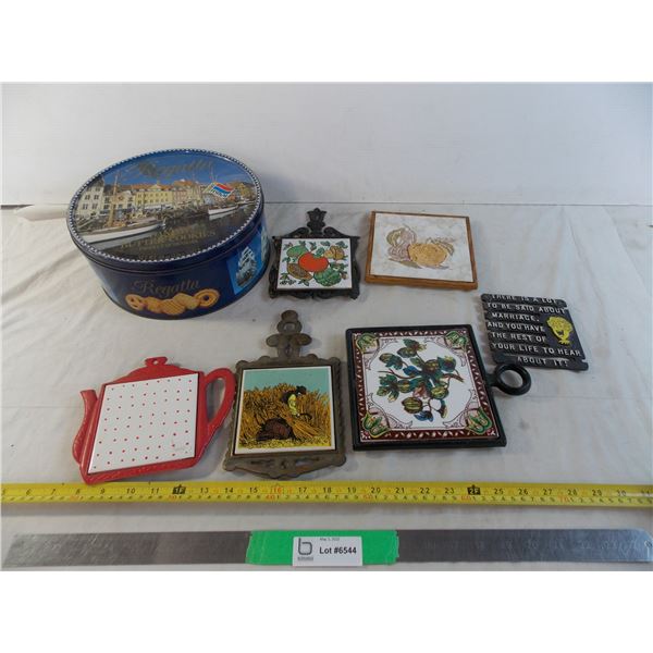 Vintage Potholders in tin