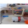 Image 5 : Toy car parking garage / carry case