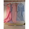 Image 1 : (4) Colored nightgowns