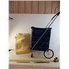 Image 1 : *shopping cart + fuzzy blanket