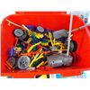 Image 6 : K'Nex value tub with assorted pieces