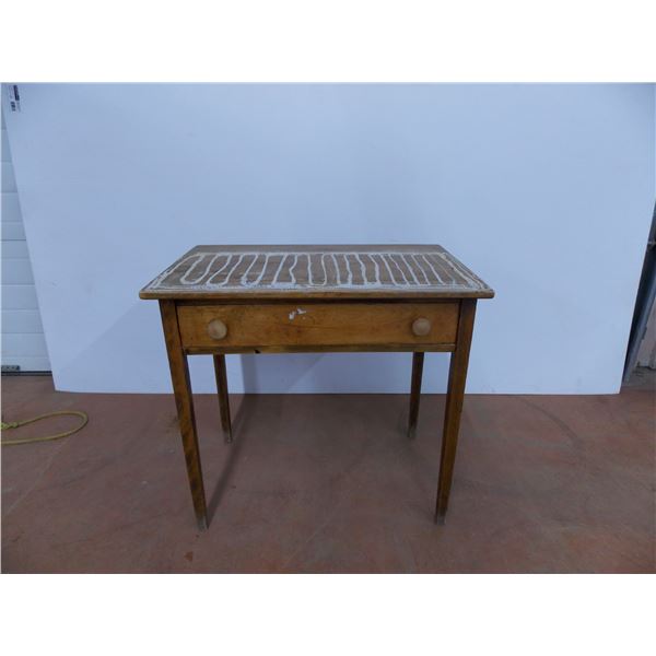 *Old wooden corner table - 30x19x28T