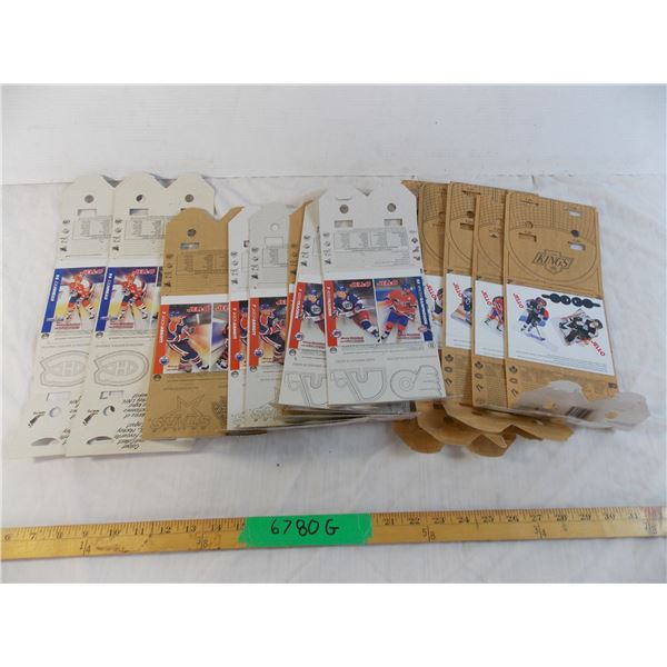 (14) NHL Jello Cards - uncut - including Gretzky