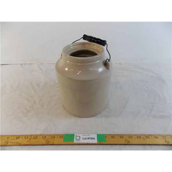 Crock with handle - 9" tall 7" diameter