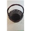 Image 2 : Large vintage wicker basket