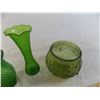 Image 3 : (4) green glass vases