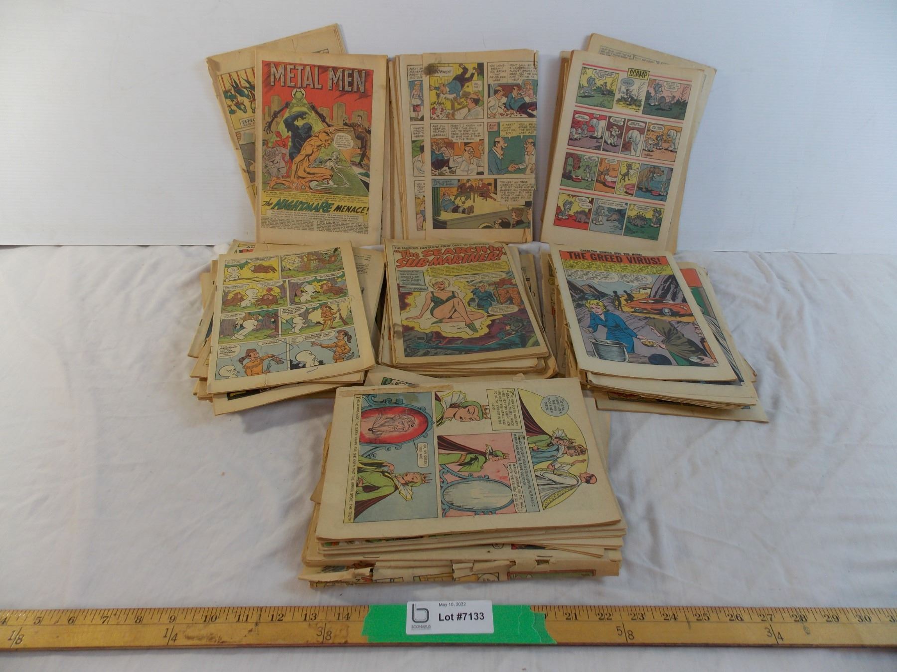 Old Comics Stack Large stack of vintage comics (missing covers) - Bodnarus Auctioneering